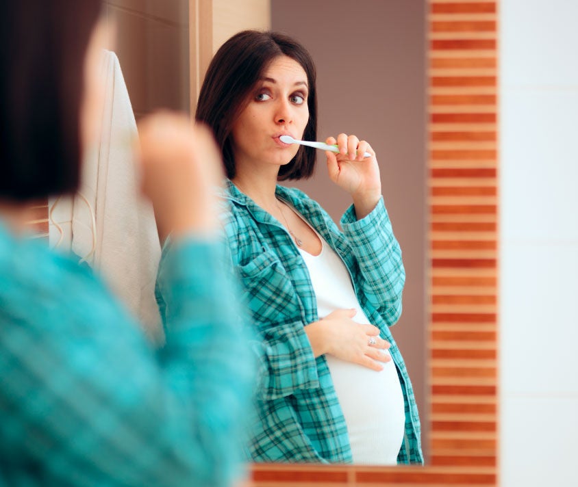 مشكلات اللثة أثناء الحمل